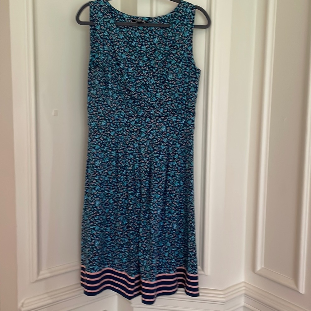 Lands End faux wrap dress. Floral print. Women’s size Medium.